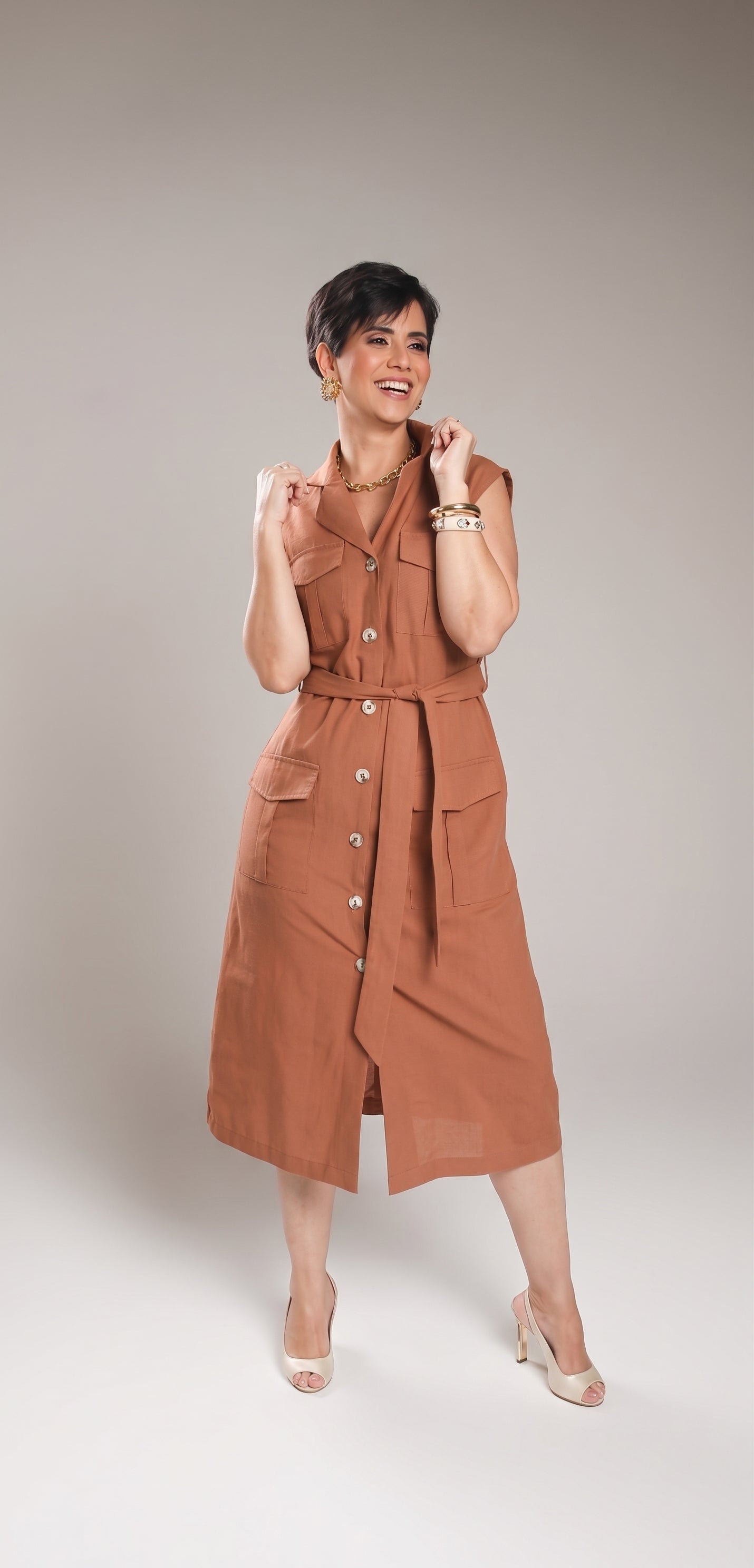 Vestido Essence marrom